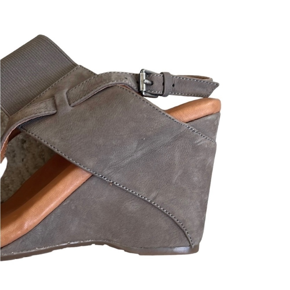 Like New Gentle Souls Leather Irwin Wedge Sandals Size 8 - Picture 2 of 8